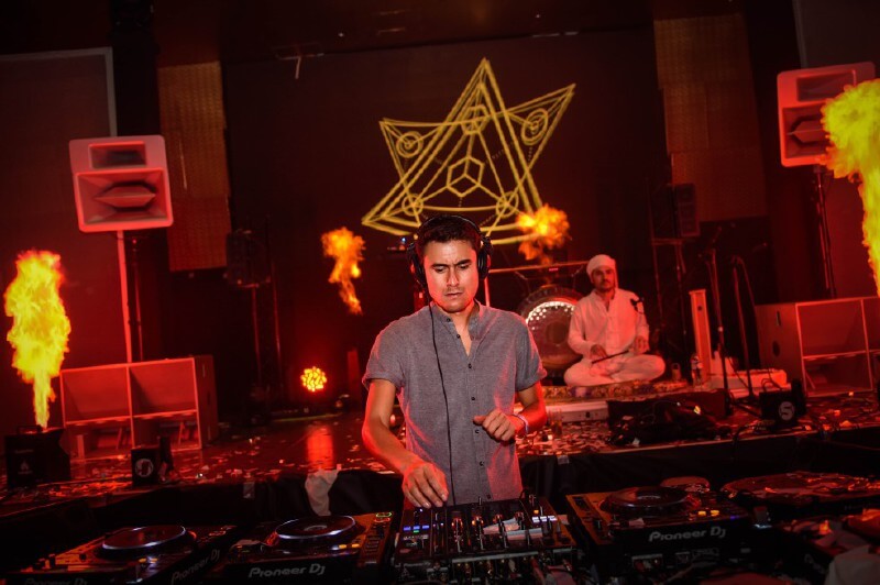 “Club The Lux”, una fiesta electrónica sensorial