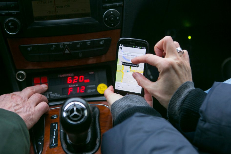 Uber anuncia que empieza a funcionar en Uruguay