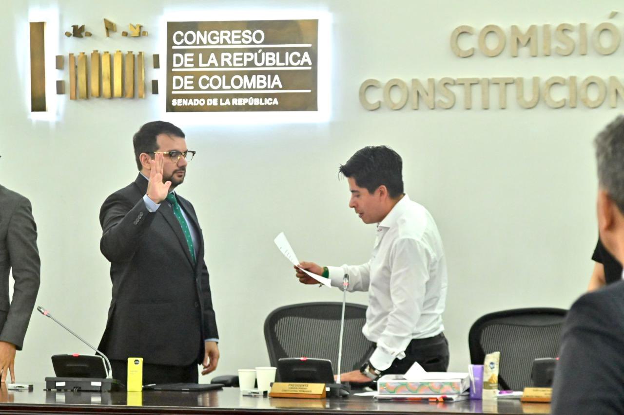 Julio Elías Chagüi es el nuevo presidente de la Comisión Primera del Senado