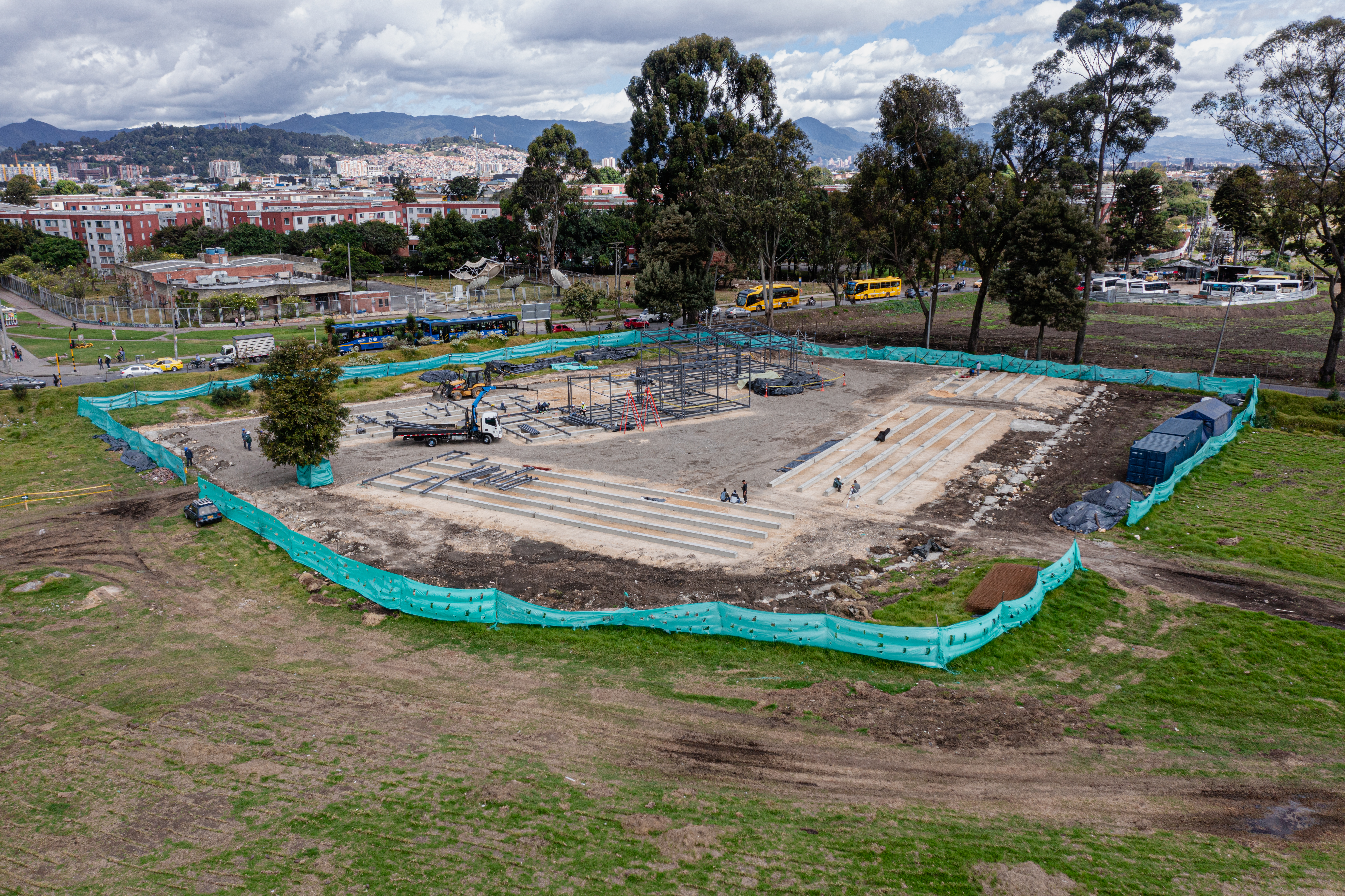 Sobrevuelo con dron en las obras del Multicampus Suba.