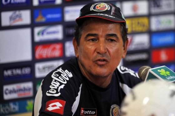 Jorge Luis Pinto viajó a Europa para negociar la cesión de jugadores