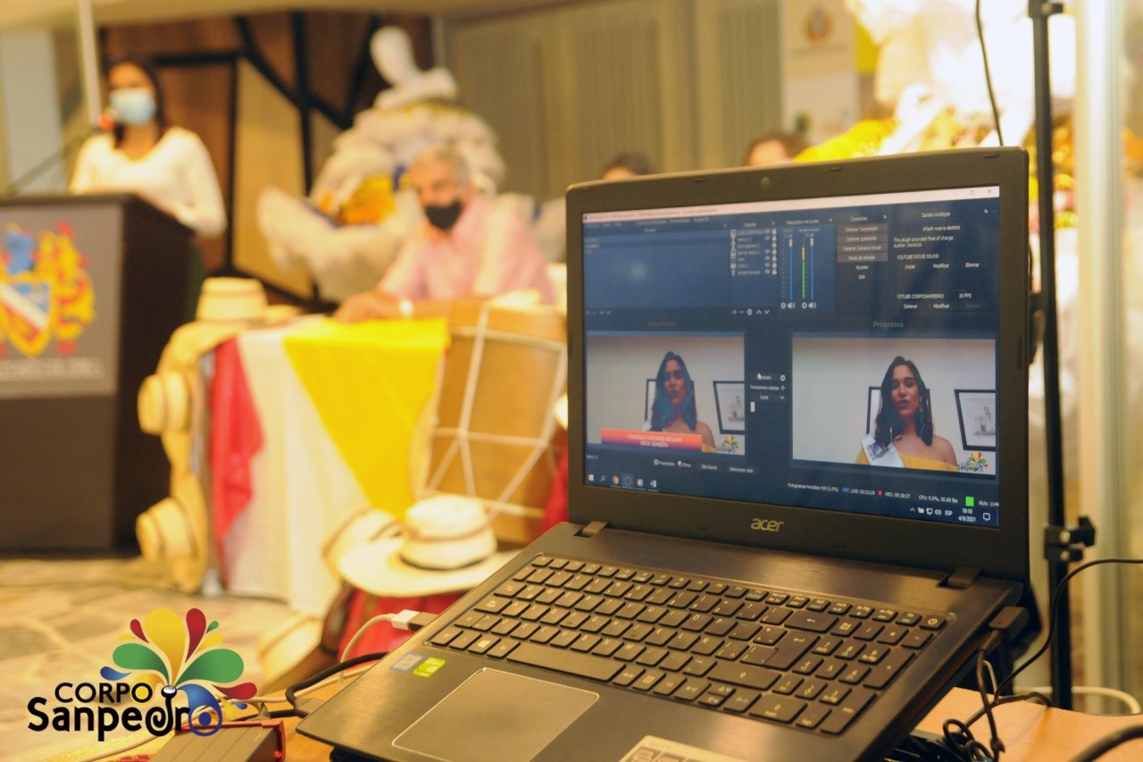 Este es el momento en el que, por primera vez, en el Festival Folclórico y Reinado Nacional del Bambuco, una candidata se inscribió de manera virtual.