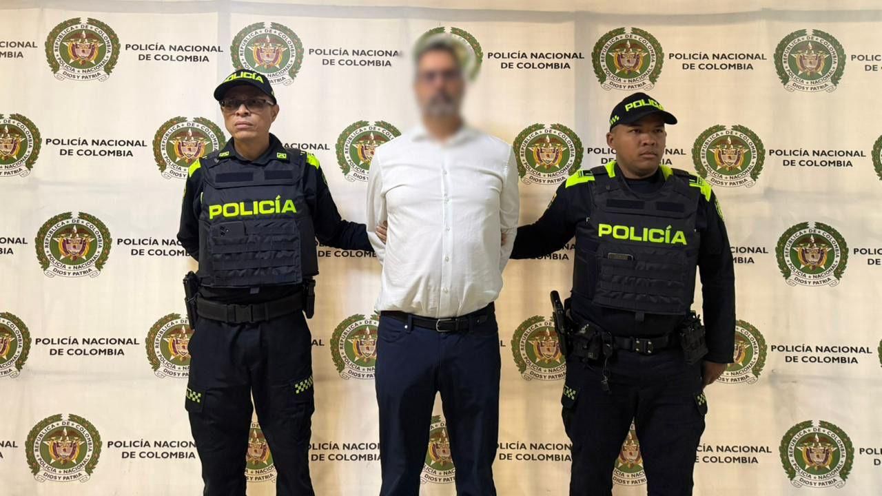 El médico urólogo Alberto Posada fue capturado el miércoles 15 de abril de 2026 cuando ingresaba a una clínica en Medellín.