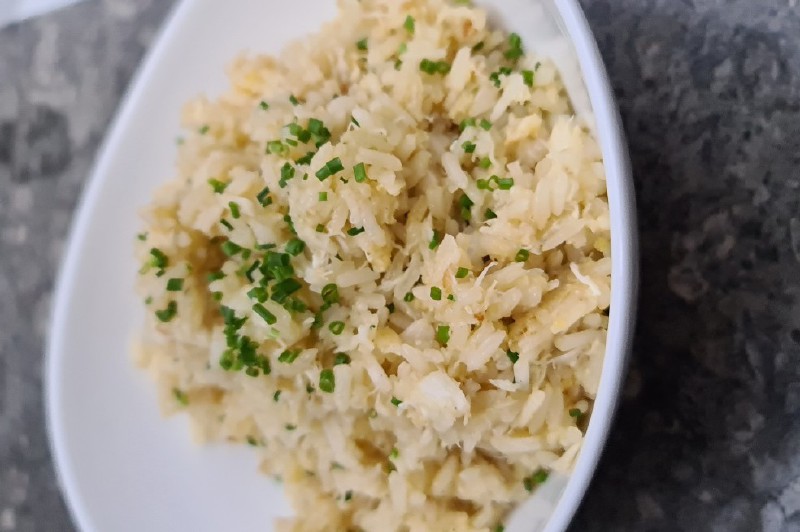 Receta para preparar arroz frito con cangrejo