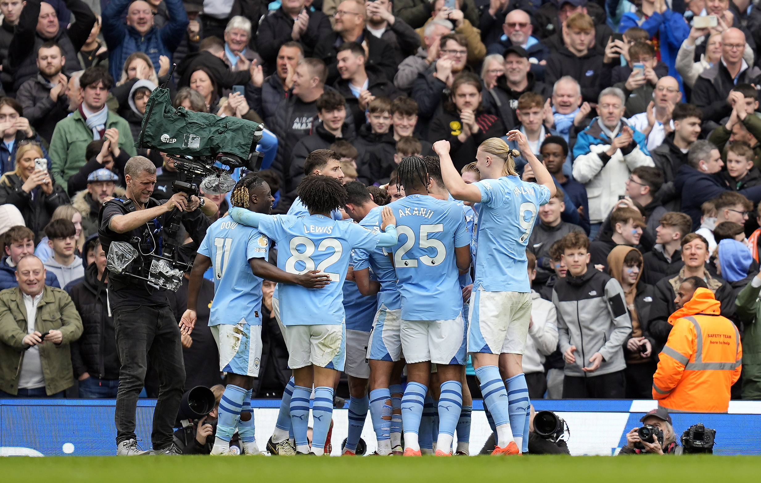 El City goleó 5-1 en la Premier, antes del duelo con Real Madrid: en video, los goles