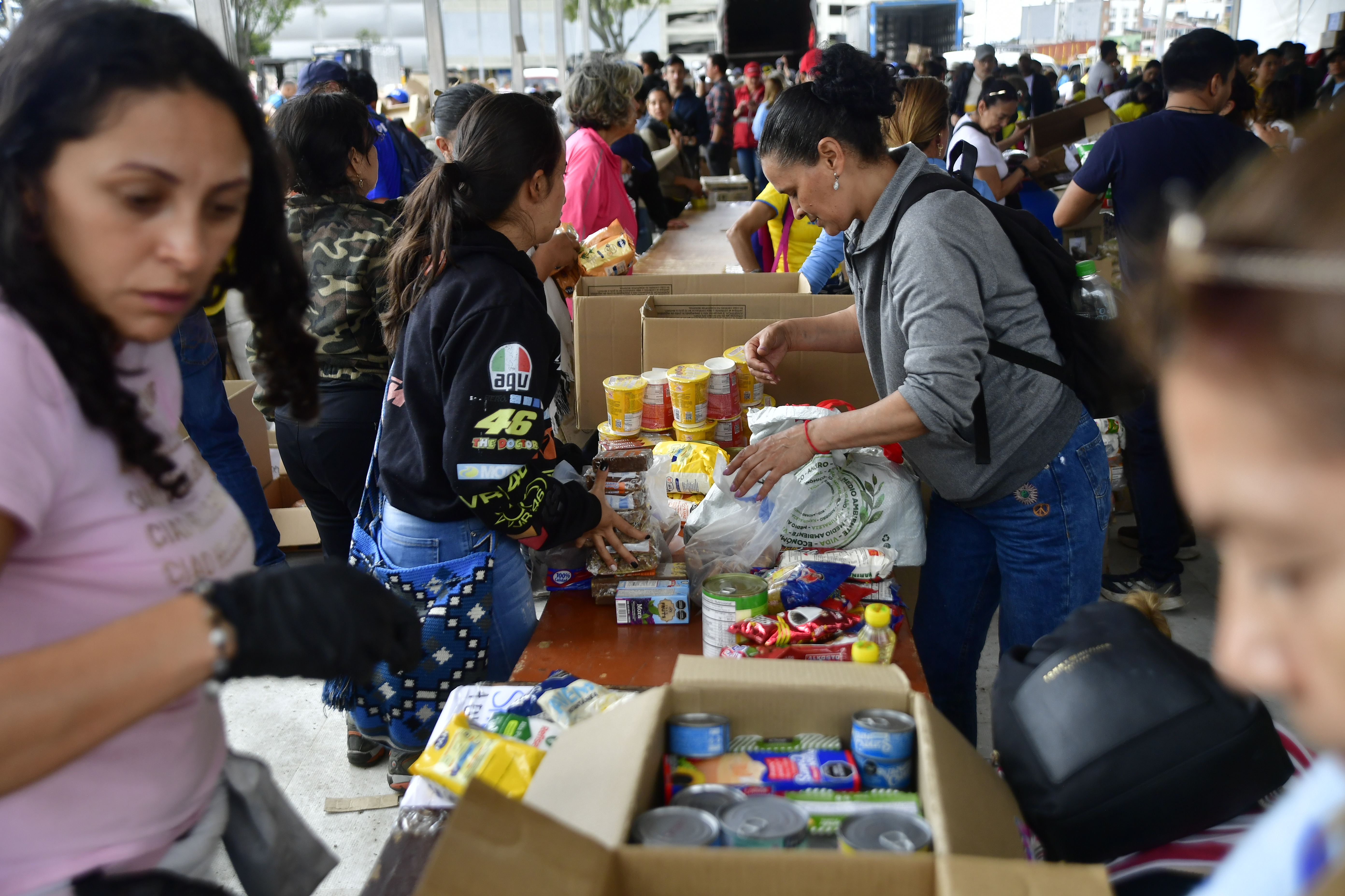 Las imágenes que deja la movilización por los damnificados: más de 1.000 toneladas enviadas