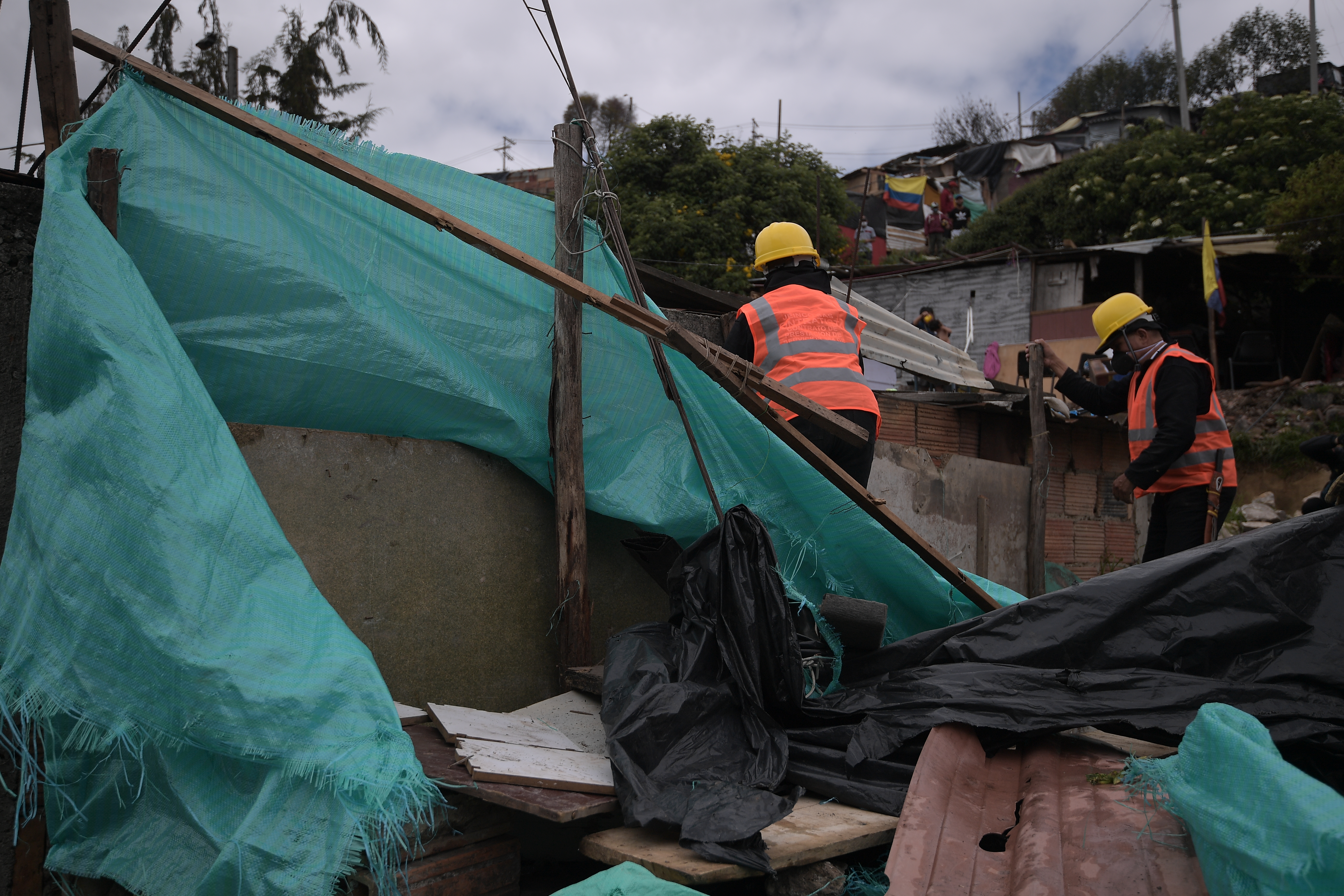 Desalojo realizado el 29 de mayo en medio de la cuarentena por el Covid-19 en el barrio Altos de la Estancia en la localidad Ciudad Bolívar, habitantes denuncian violencia y piden ayudas.