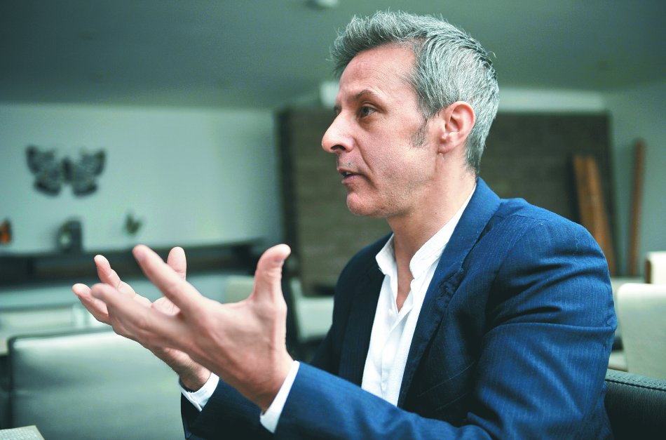 «La familia es un sistema nervioso psicológico»