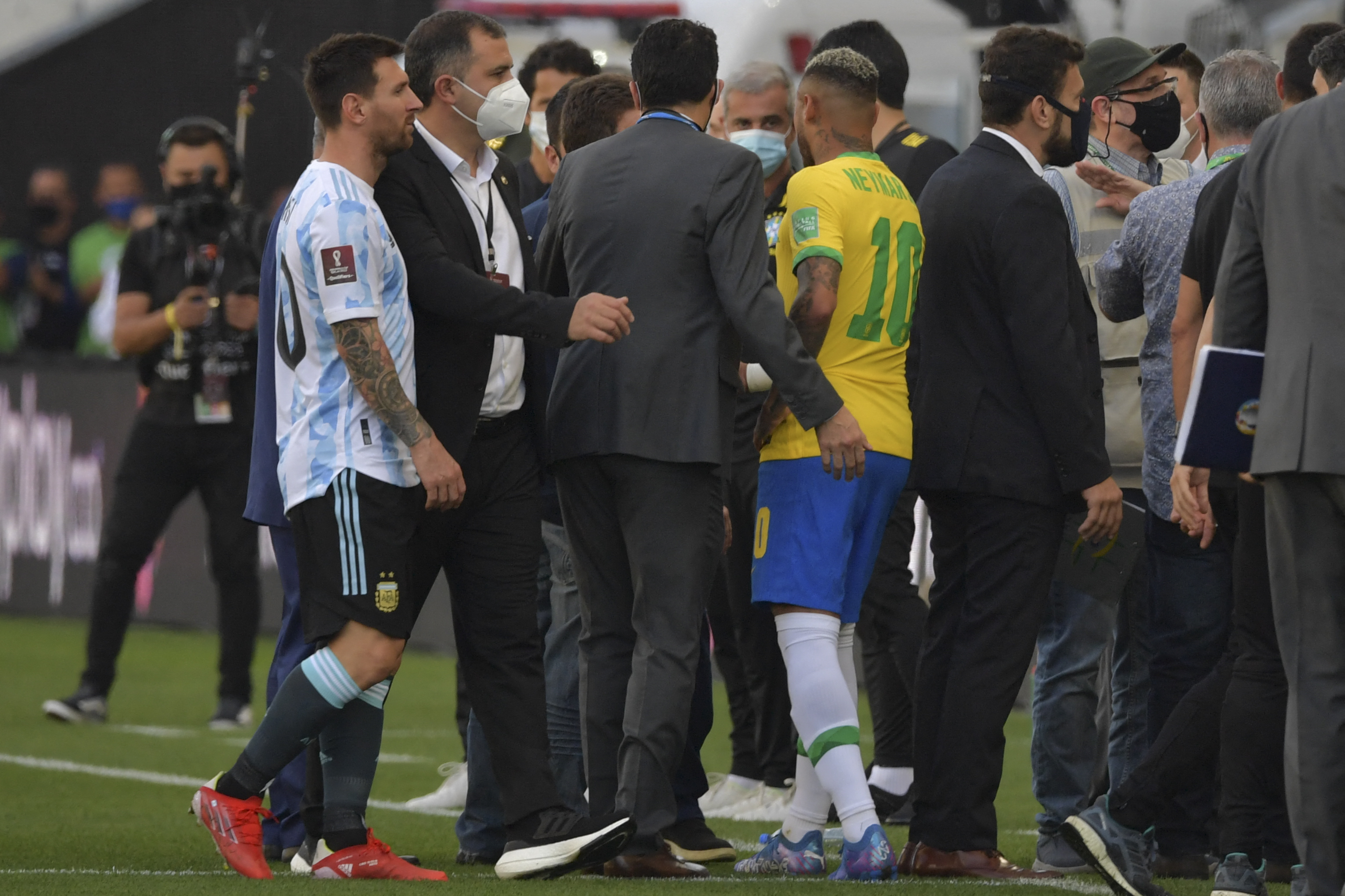 Las autoridades brasileñas suspendieron el partido entre Brasil y Argentina