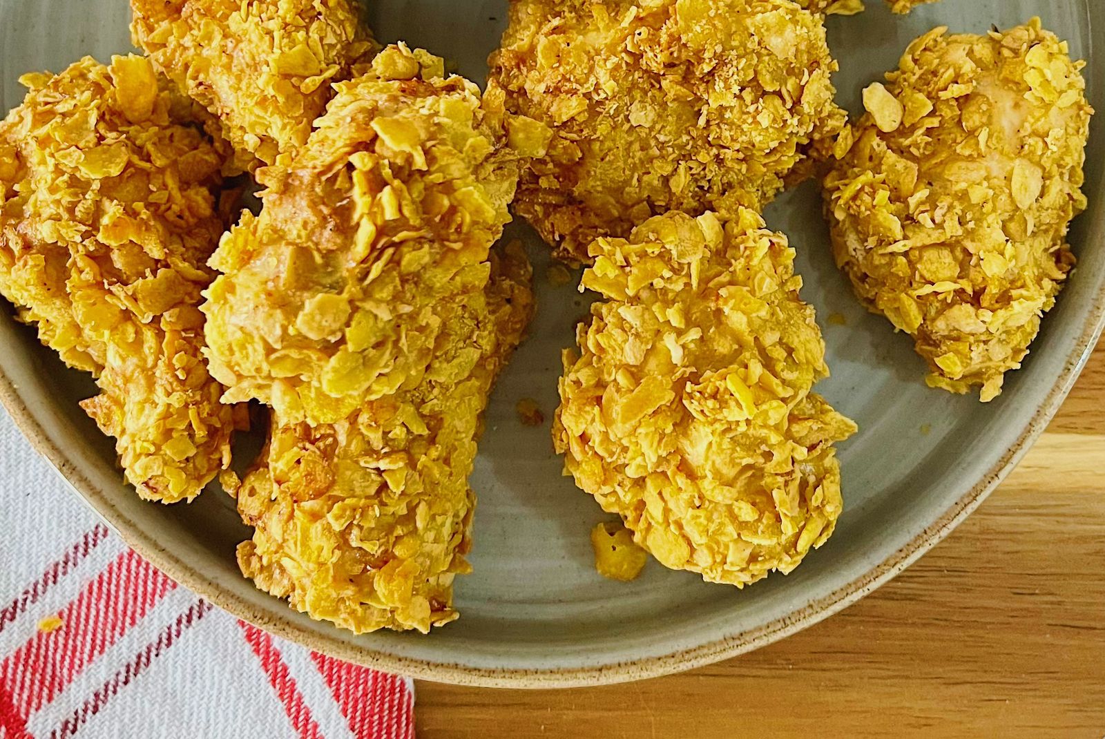 ¿Con ganas de cocinar? Así se preparan los “nuggets” de pollo