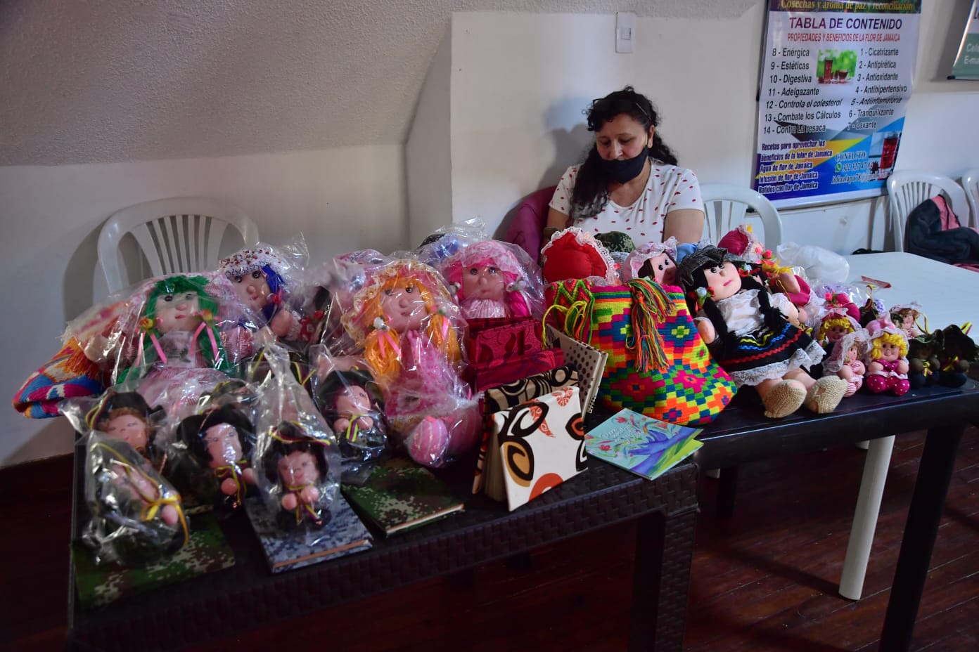 A una semana de la llegada del niño Dios, y con él la entrega de regalos, algunos siguen dudando cuáles serán las mejores opciones para familiares y amigos. Y qué mejor que encontrar un regalo ideal que también apoye la construcción de paz.