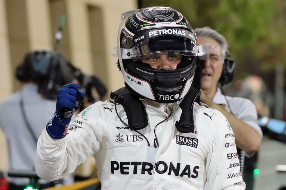 Valtteri Bottas logró la primera ‘pole’ de su carrera en Baréin