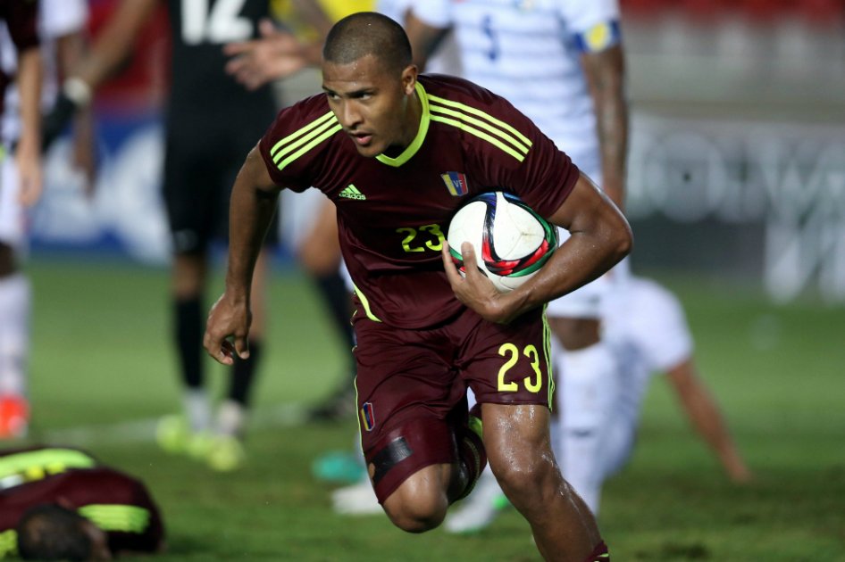 Salomón Rondón ya está concentrado con Venezuela para duelo con Paraguay