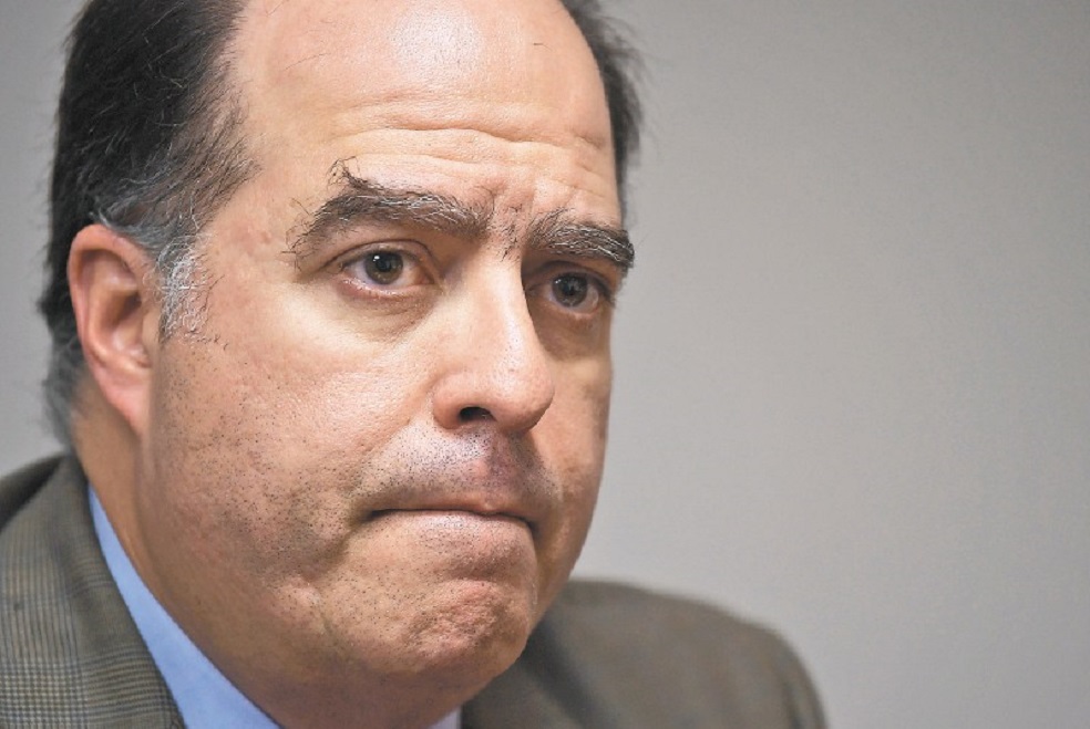 Venezuela: Julio Borges abandona a Guaidó y pide desintegrar el gobierno interino
