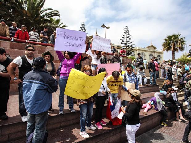 La protesta se realizó en la plaza Sotomayor en el centro de Antofagasta.