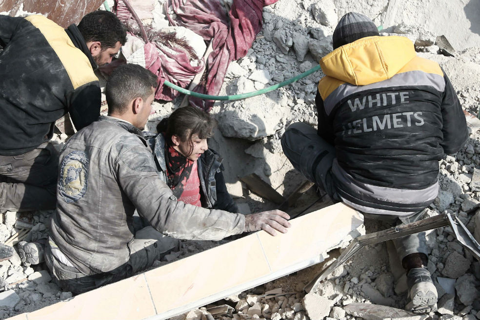 10 niños y 14 adultos murieron en bombardeos cerca de Damasco, Siria