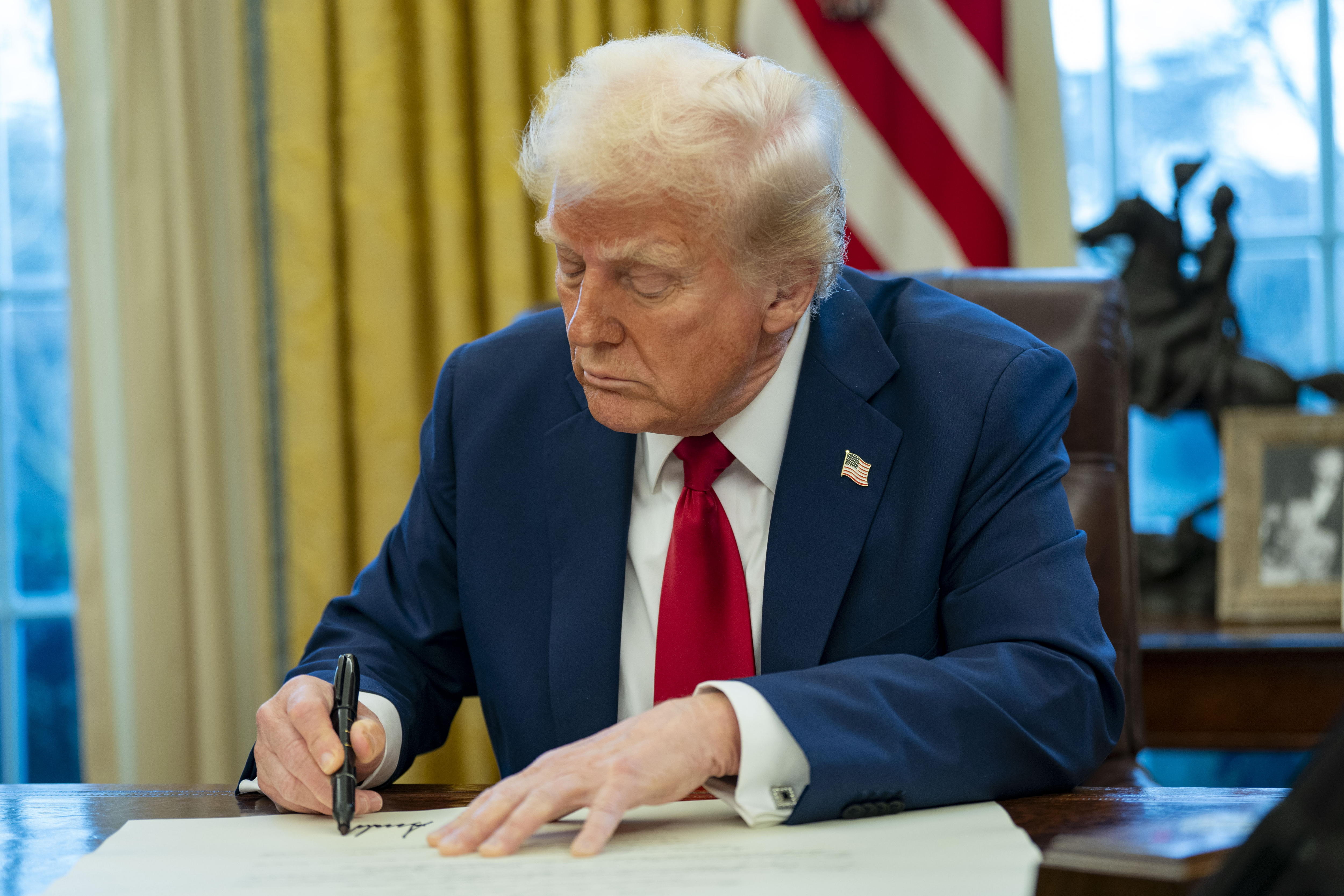 ¿Trump impondrá aranceles a productos canadienses y mexicanos este 1.º de febrero?