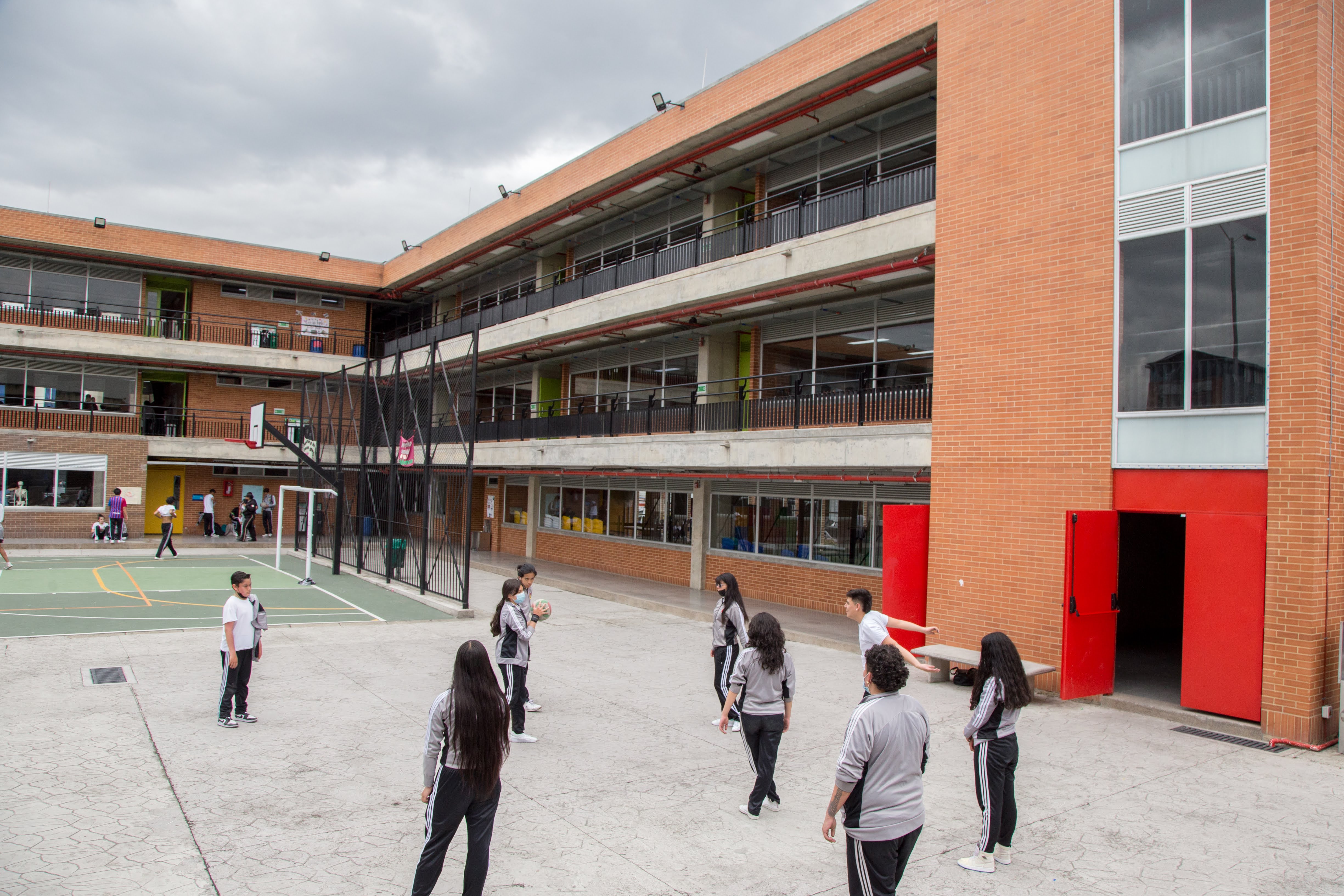 Con una inversión de 2.6 billones de pesos Distrito entrega ocho colegios en Bogotá