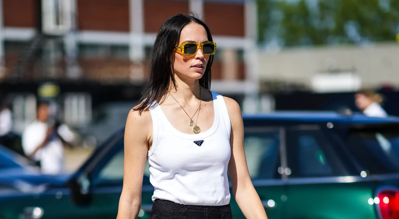 4 formas de usar tank tops en esta temporada