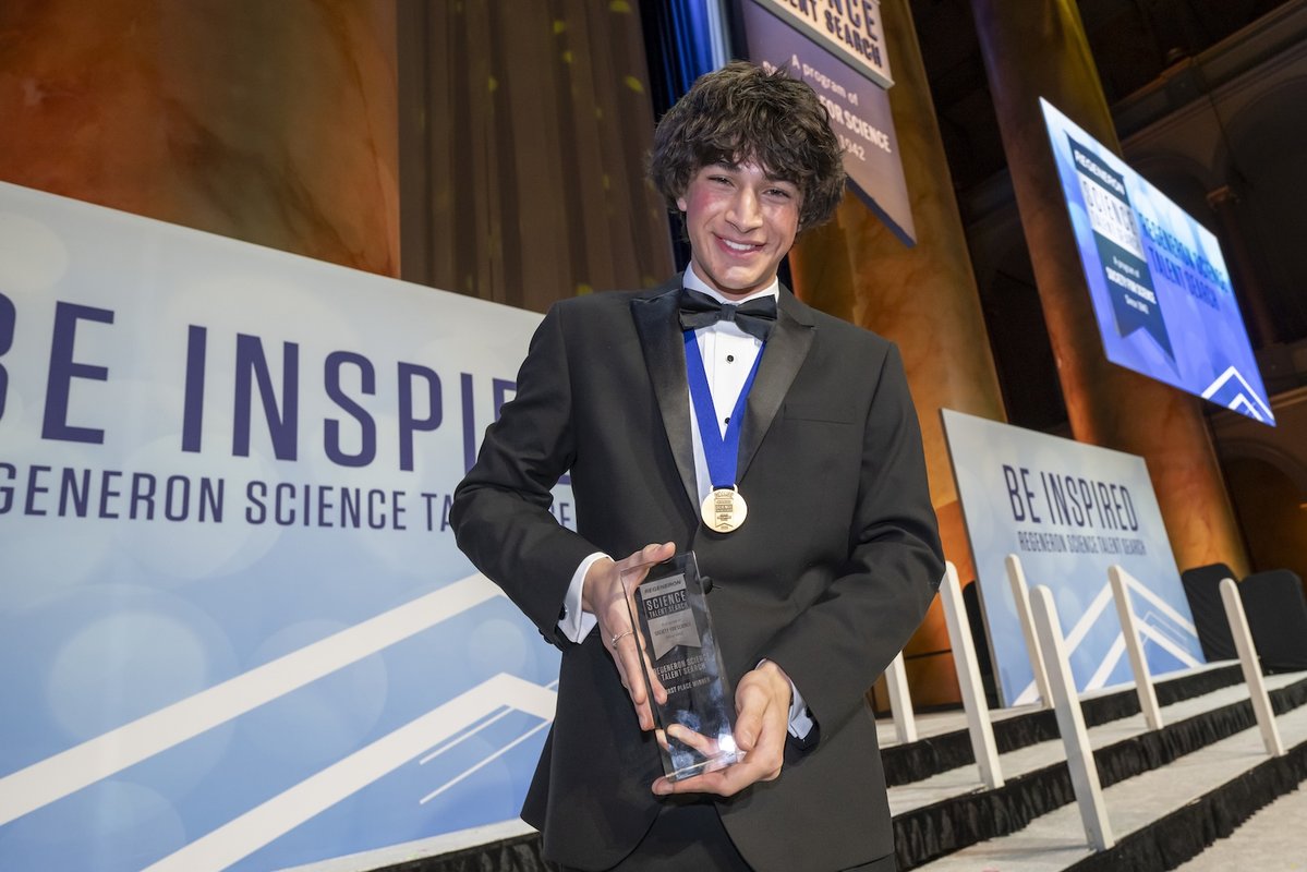 Estudiante descubre un millón de objetos en el espacio con inteligencia artificial