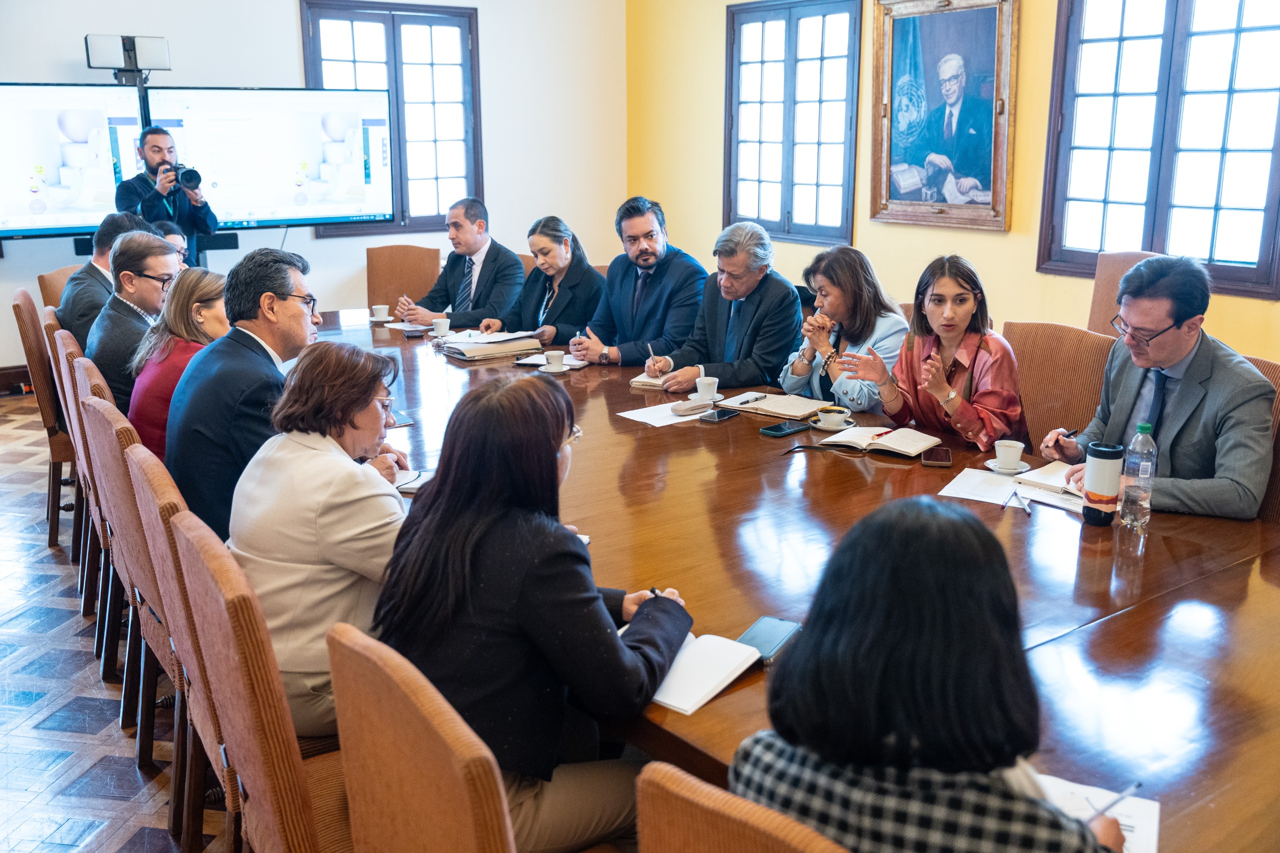 Así van las reuniones de empalme entre Sarabia y Villavicencio en Cancillería