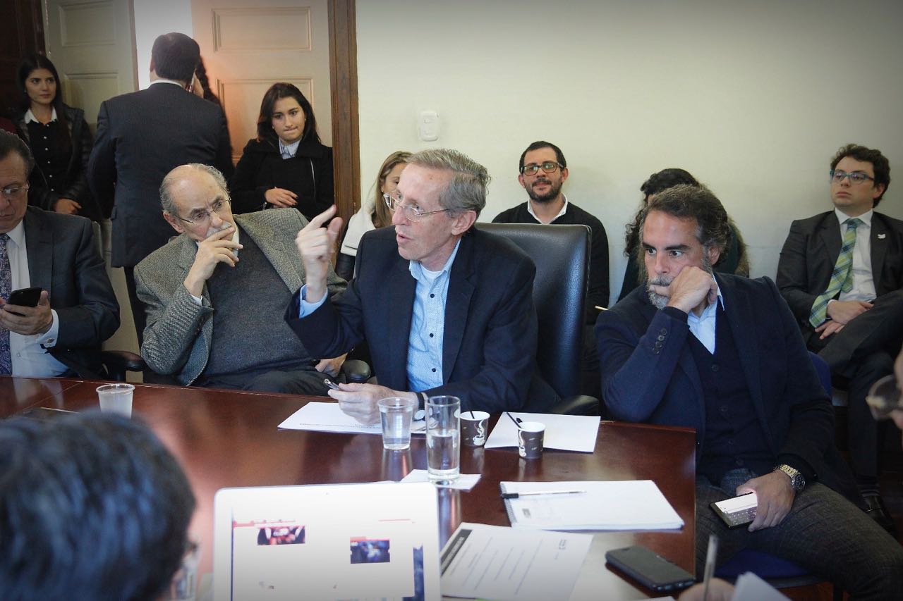 Convocan gran cumbre nacional para promover reforma política