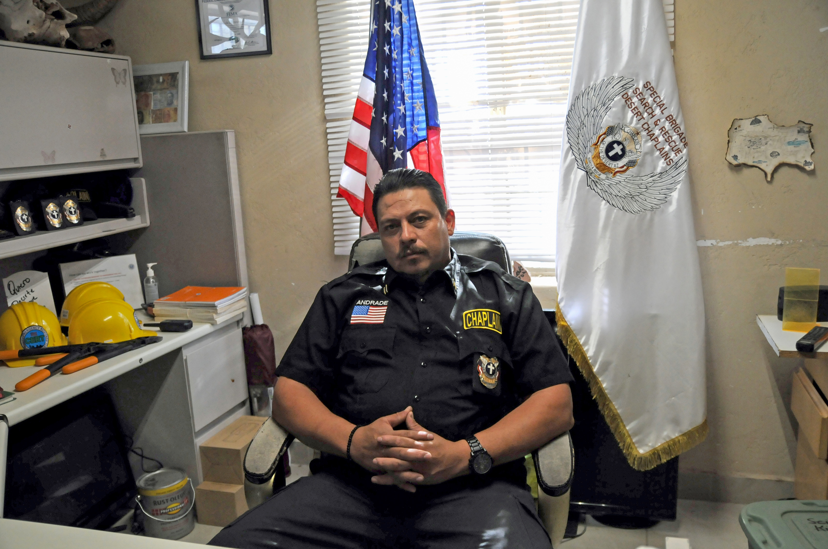 Criminales usan IA para extorsionar a familias de migrantes perdidos en la frontera