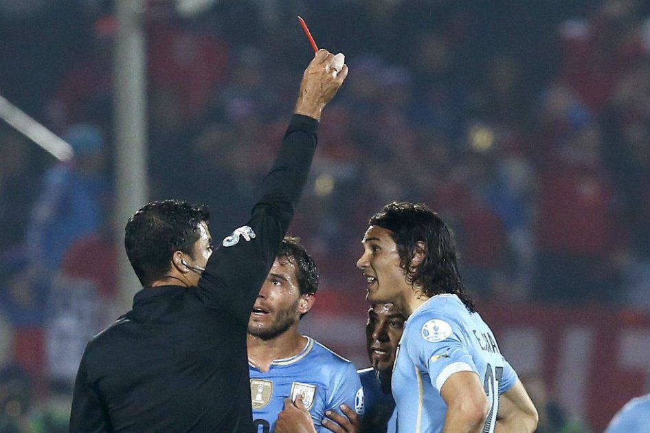 "Hay que medir todo con la misma lupa", dice Cavani al volver a Uruguay