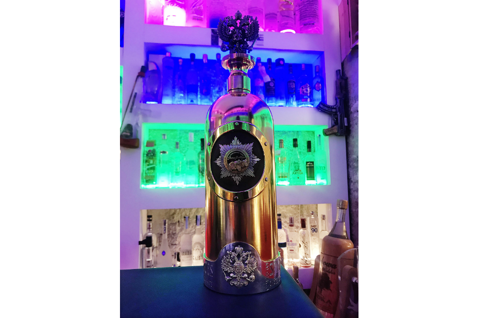 Encontraron la botella de vodka «más cara del mundo», luego de ser robada en Dinamarca