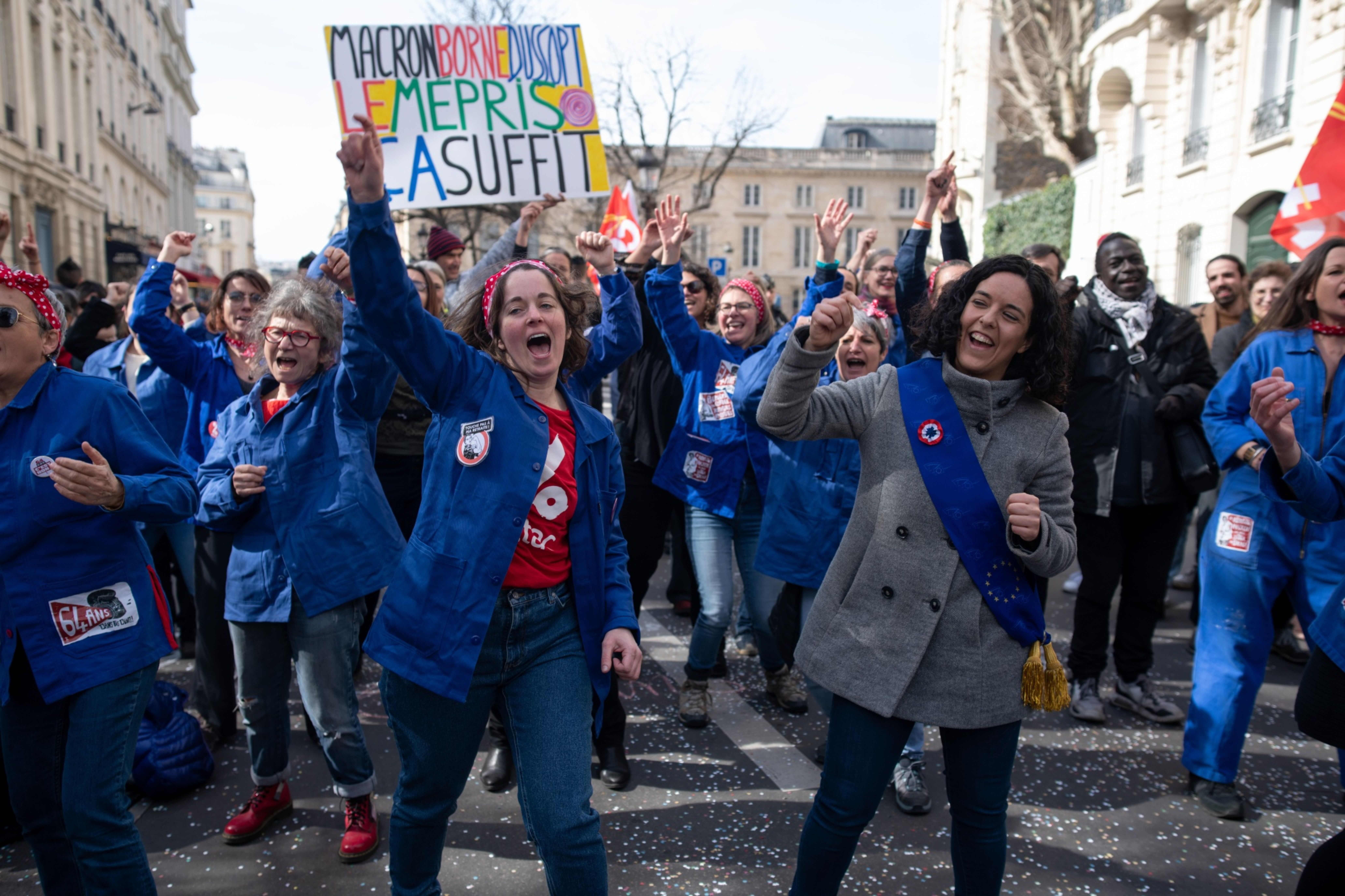 Nuevas protestas y mociones de censura en Francia contra reforma de pensiones