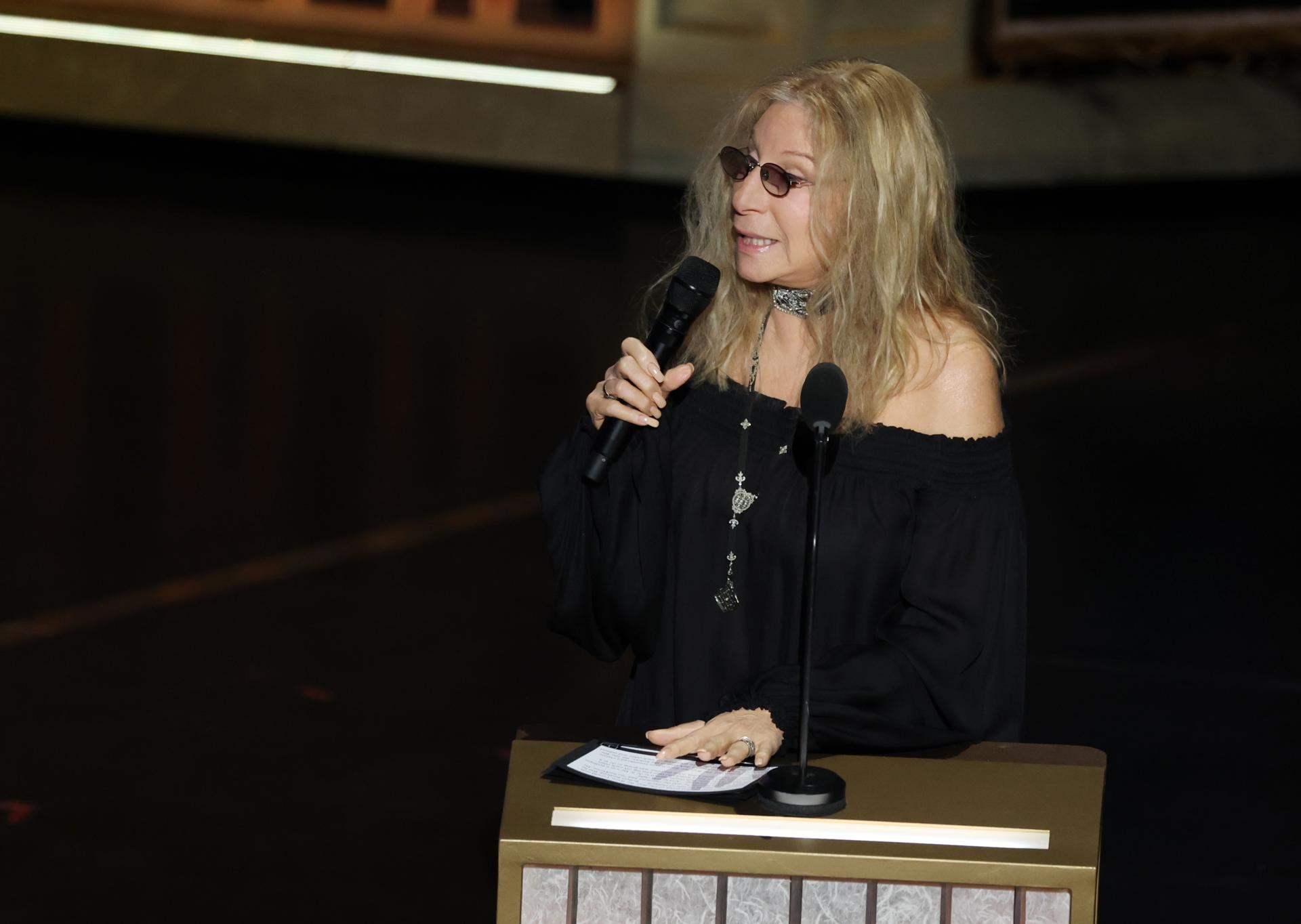 El emotivo homenaje Barbra Streisand a Robert Redford en los Óscar. Cantó ‘The Way We Were’