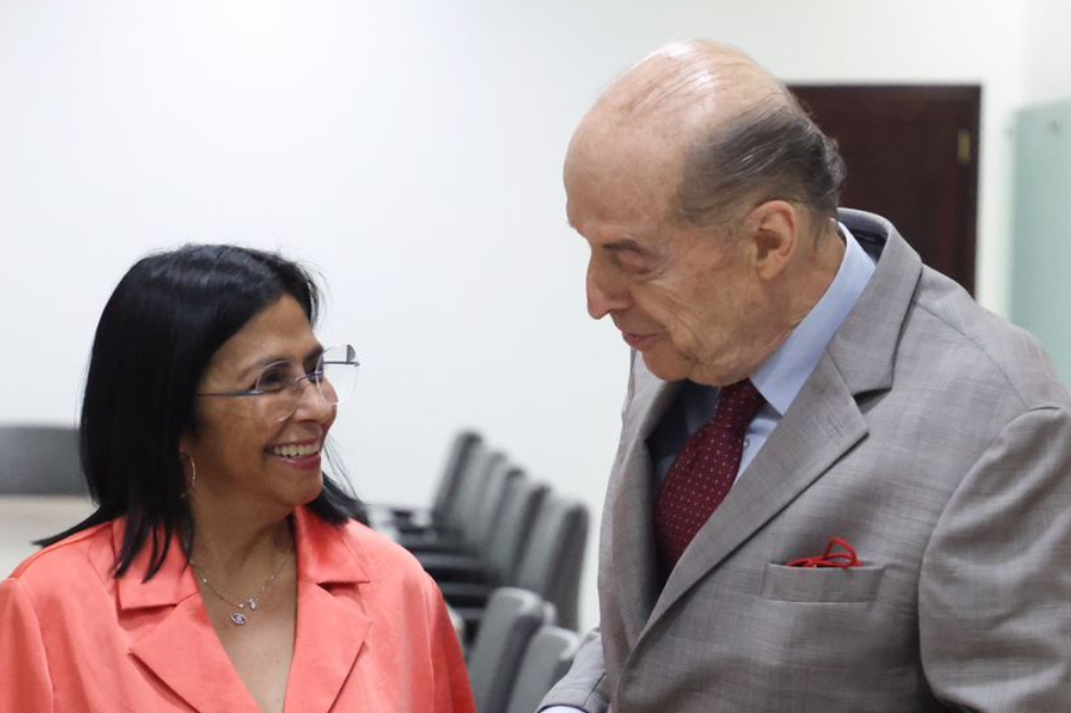 “Repetiré el encuentro con el presidente Maduro“: Leyva defendió su viaje a Venezuela