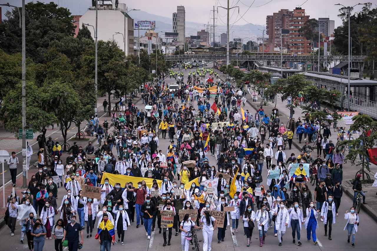 Esta reforma por la que también protestan, implicaría entre otras cosas privatizar el sistema de salud.
