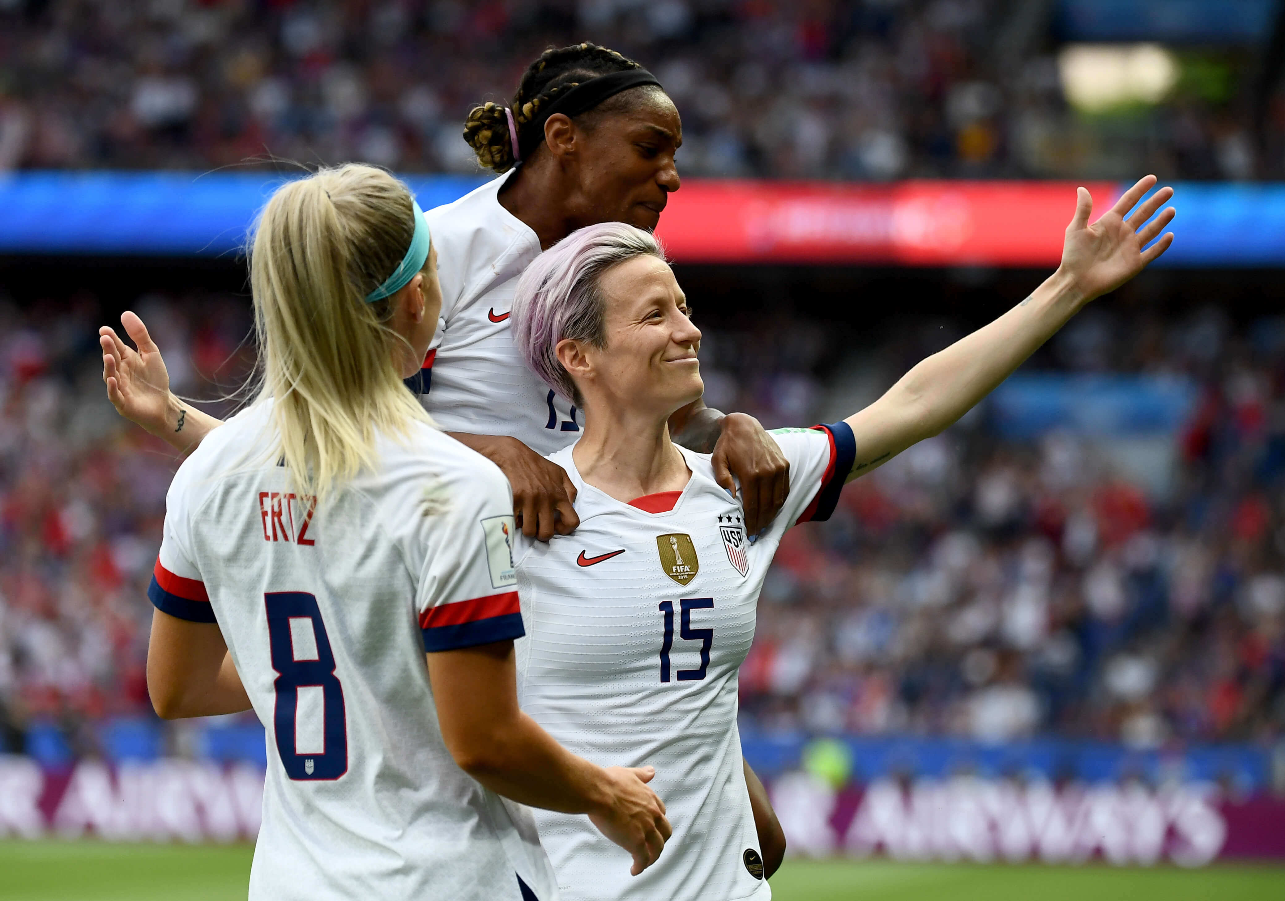 ¿Las mujeres y los hombres deberían ganar lo mismo en el fútbol?