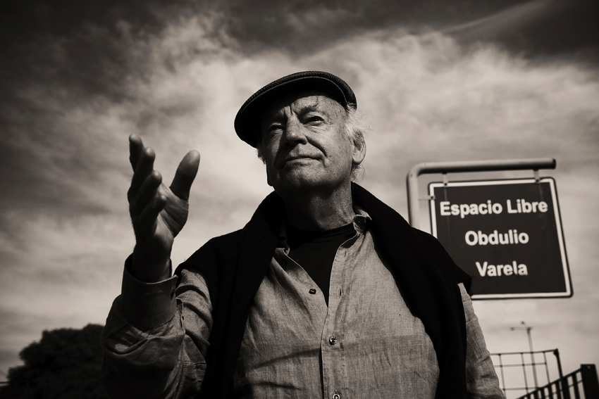 Eduardo Galeano falleció el 13 de abril de 2015 tras varios años de batallar contra un cáncer de pulmón.
