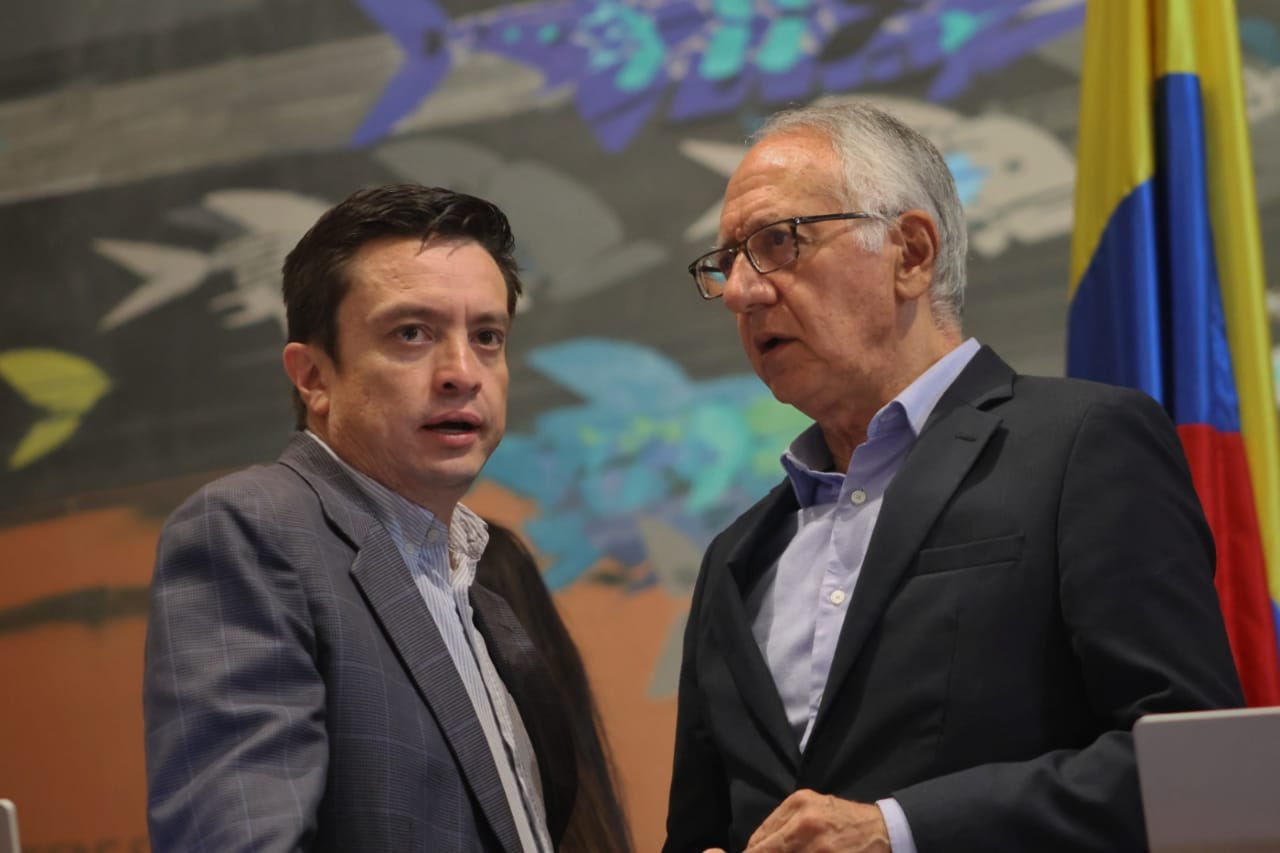 Congresistas criticaron debate de reforma a la salud: “Extras que nunca debieron ser”