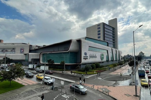 Denuncian robo en los baños del centro comercial Titán Plaza, esto dicen las partes
