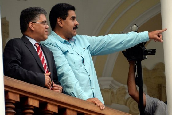 Venezuela es "un país de paz", dice canciller Elías Jaua
