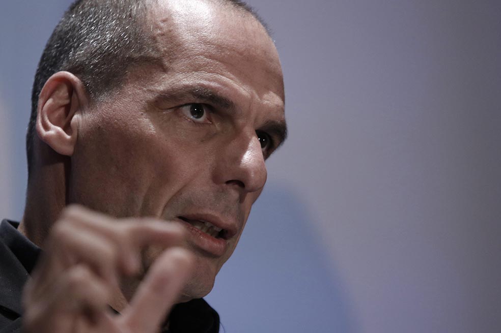 El ministro de Finanzas de Grecia, Yanis Varoufakis, tiene claro que a su país  se le agota el dinero, aún no le aprueban más préstamos  y los compromisos de reformas están estancados. / EFE