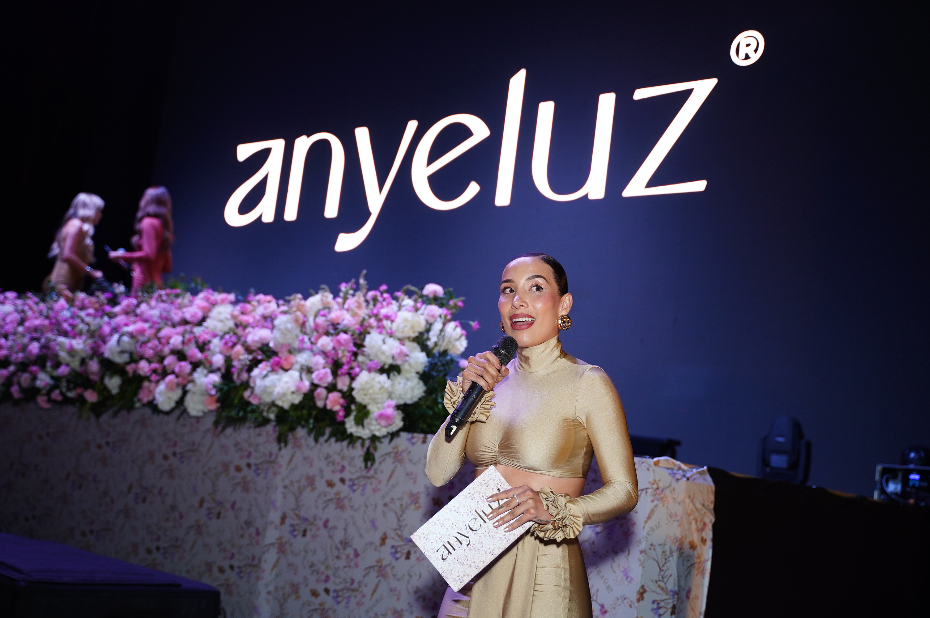 Luisa Fernanda W fue una de las presentadoras en el evento de Anyeluz.