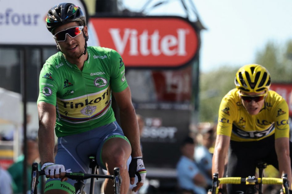 Peter Sagan ganó la undécima etapa por delante de Chris Froome. Foto: AFP