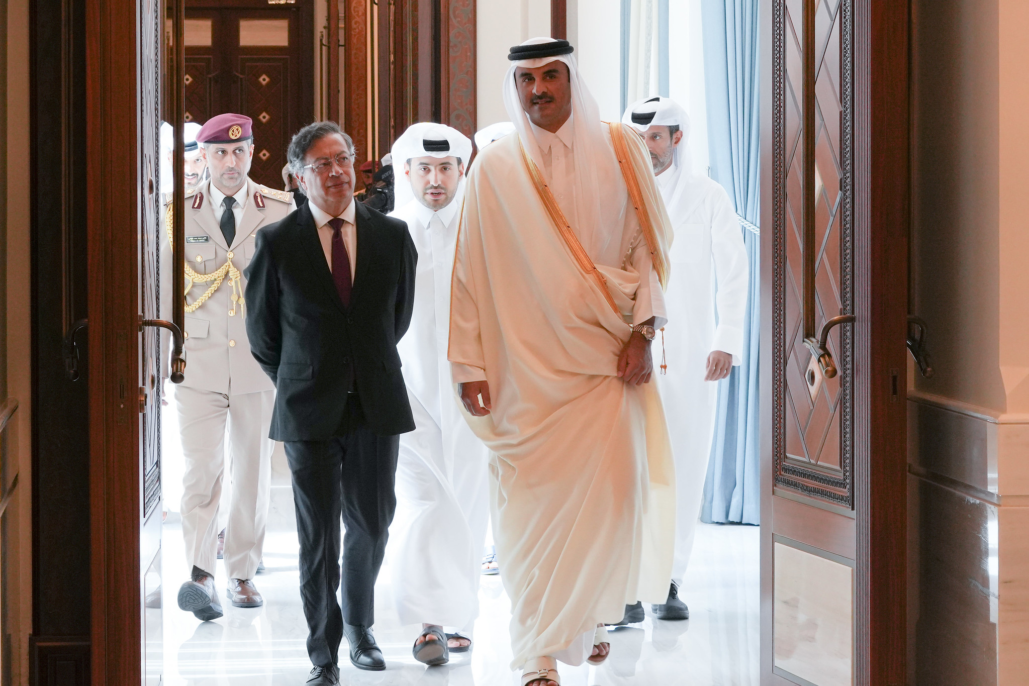 Petro se reunió con Tamim bin Hamad Al Thani, emir de Catar