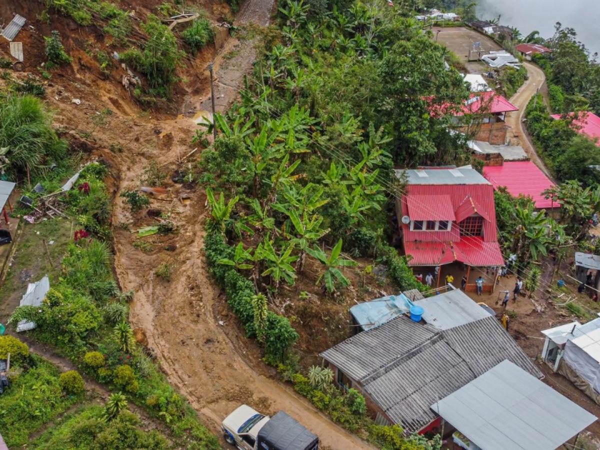 Continúa búsqueda de niña desaparecida tras desbordamiento de quebrada en Nariño