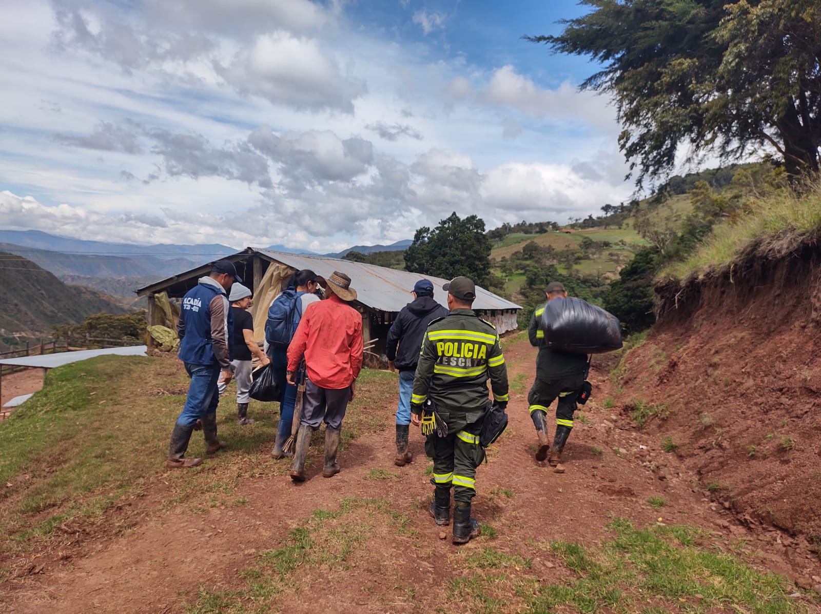 Desbordamientos y fuertes lluvias causan emergencias en Ábrego, Norte de Santander