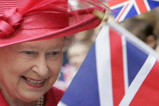 Reina Isabel II todo un fenómeno en Facebook