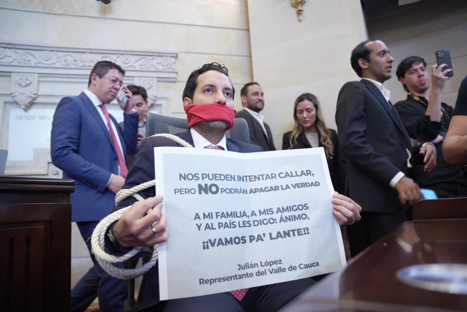 Partido de la U mantiene sanciones al presidente de la Cámara, Julián López