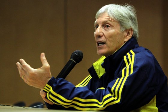 Pékerman celebra su cumpleaños convencido de llevar a Colombia al Mundial