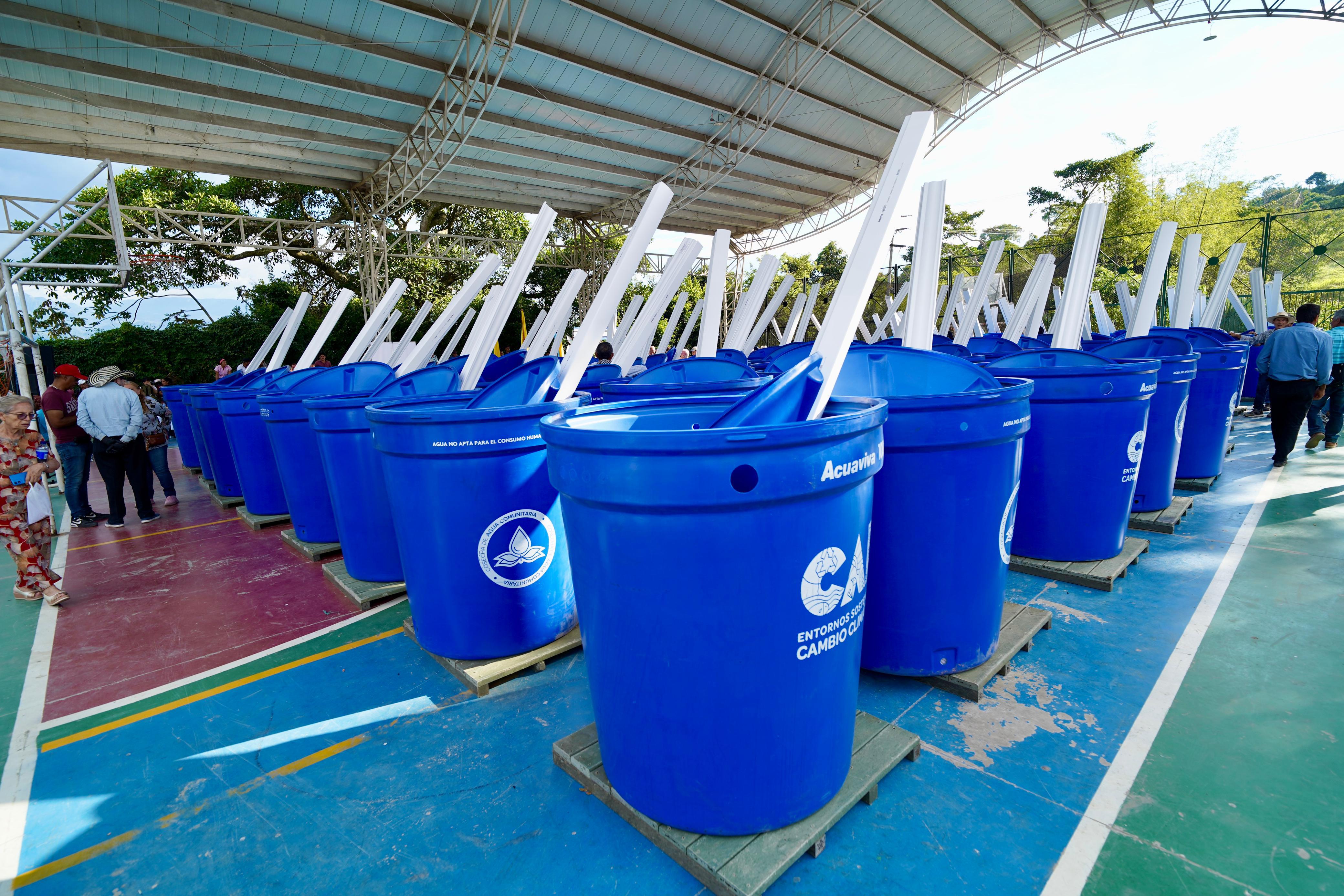 Entregarán 5.000 tanques más para recolección de aguas lluvias en Cundinamarca