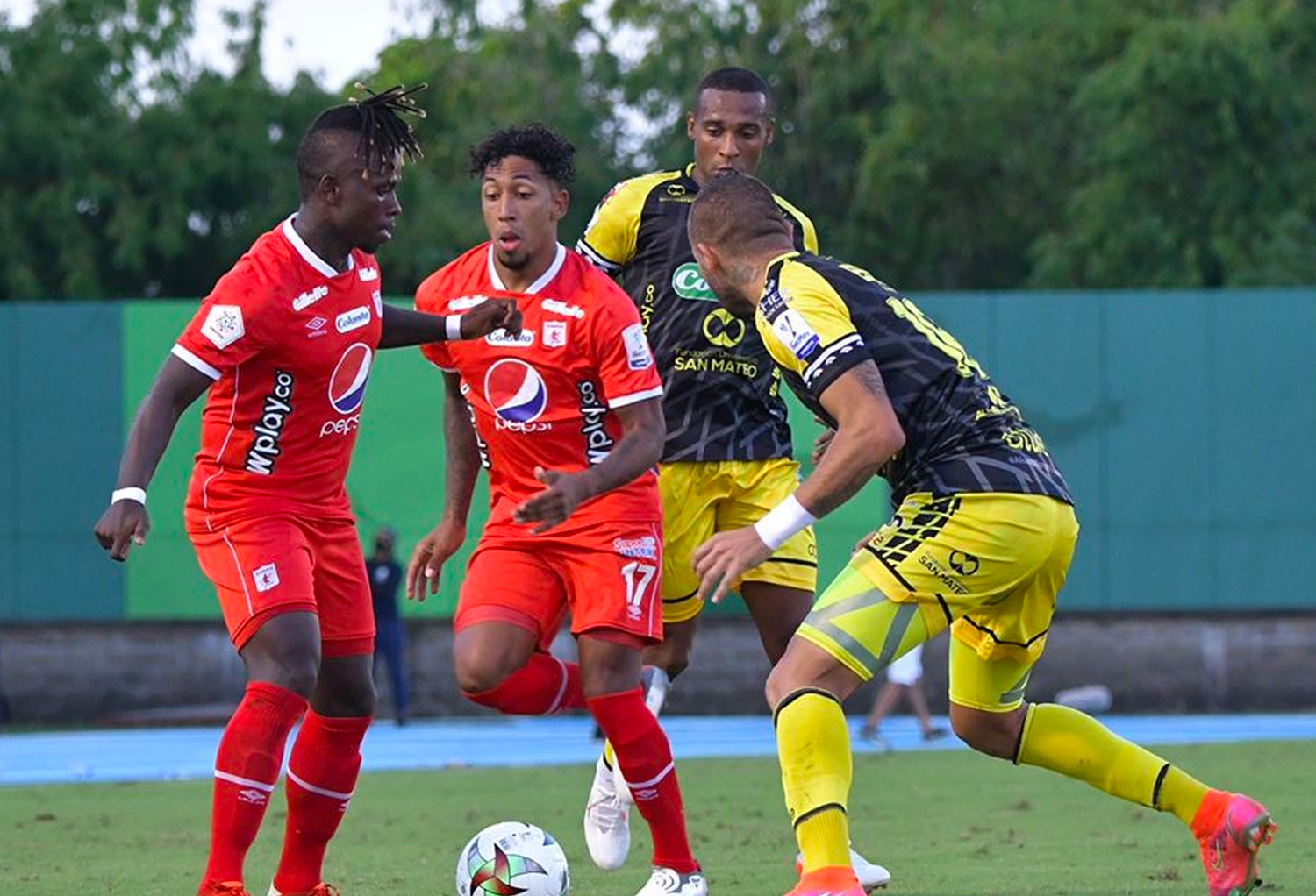 América se complicó: perdió contra Alianza Petrolera
