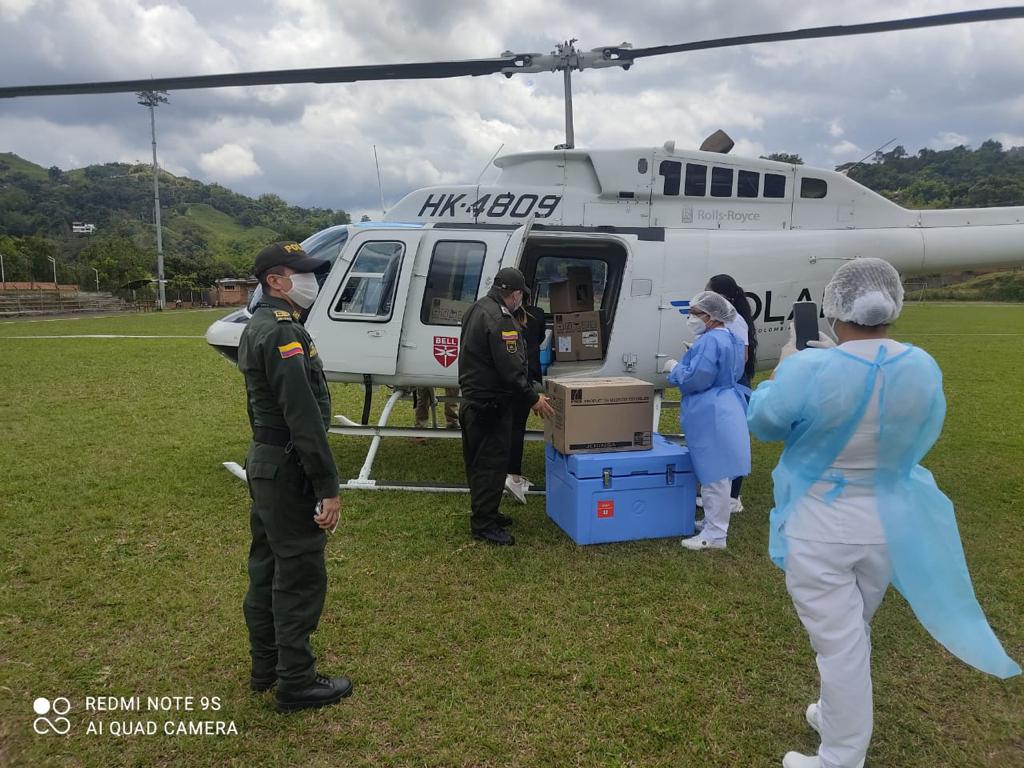 Helicóptero que llevará vacunas a zonas rurales de Cundinamarca, al fin toma vuelo
